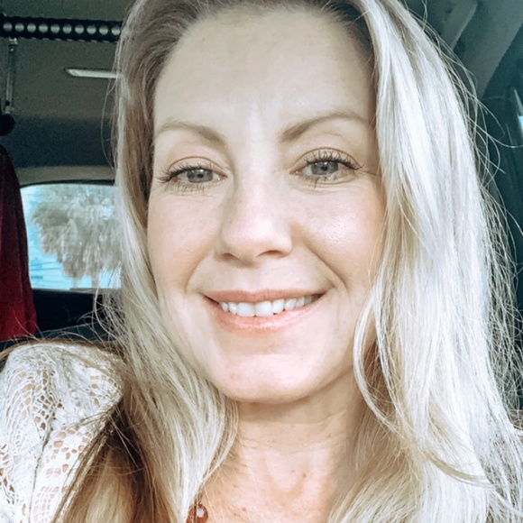 Meet your Posher, Michele - Picture 1 of 1